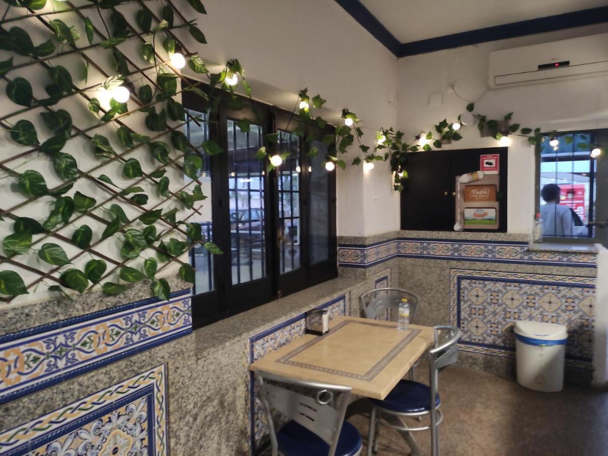 Hostal Restaurante Bar Cafeteria La Melchora โปซาดัส ภายนอก รูปภาพ