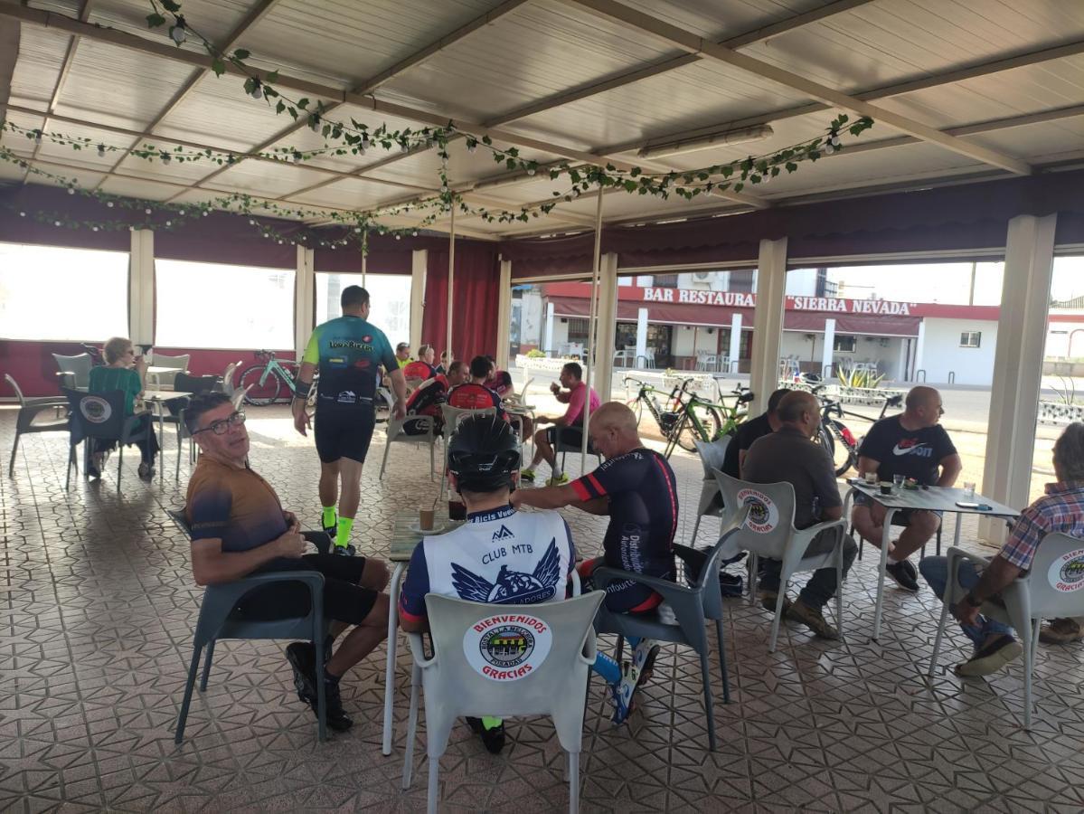 Hostal Restaurante Bar Cafeteria La Melchora โปซาดัส ภายนอก รูปภาพ